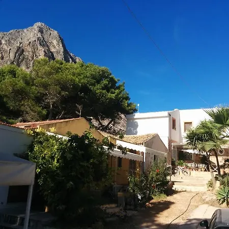 Dom wakacyjny Casa Con Veranda Sul Mare E A 4 Minuti A Piedi Dalla *